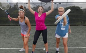 3人の女性テニス選手