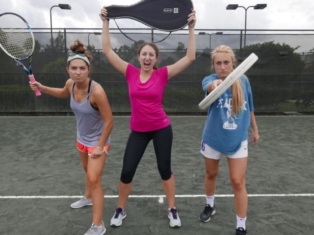 3人の女性テニス選手